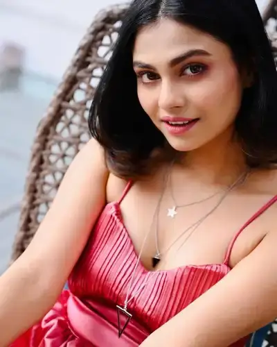 Call Girls Service in Thaltej Chokdi